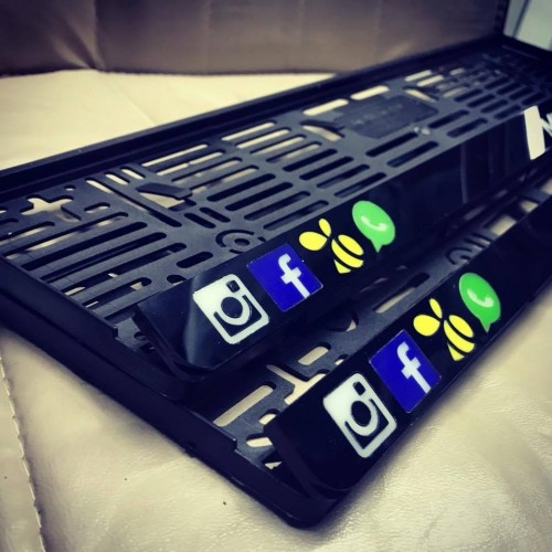 İSİMLİ PLEKSİ PLAKALIK, PLEKSİ PLAKALIKÇI