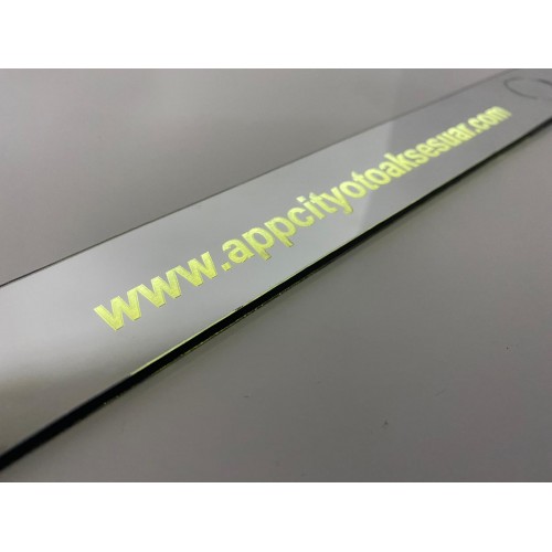 İSİMLİ KABLOSUZ PİLLİ OTO KAPI EŞİĞİ